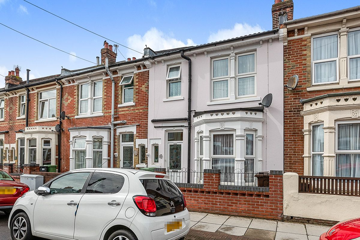 3 bed terraced house for sale in Chesterfield Road, Portsmouth