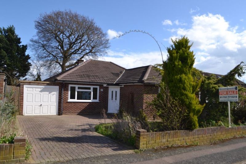 3 bed bungalow for sale in Orchard Drive, Tonbridge TN10 Zoopla