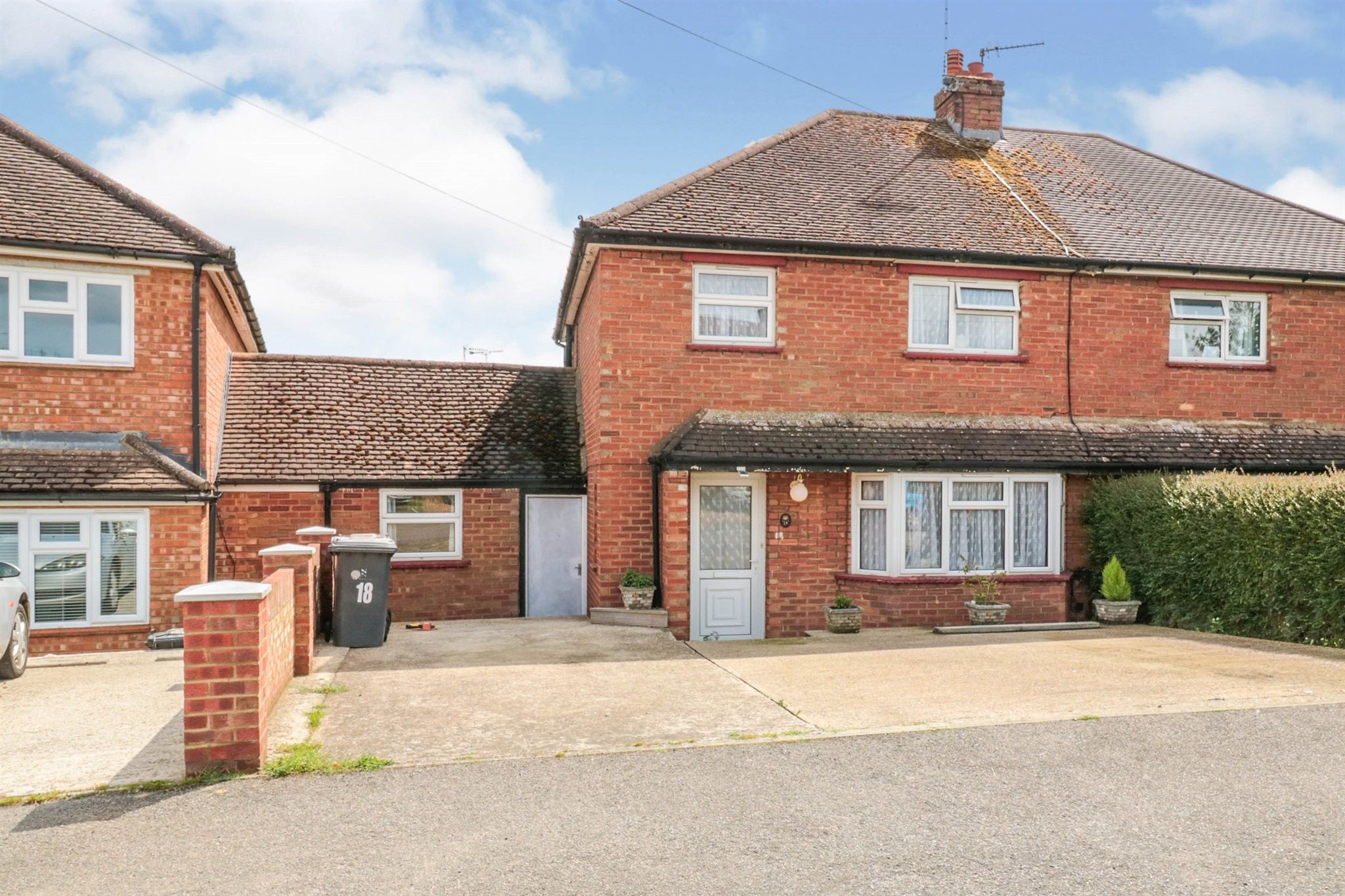 4 bed semidetached house for sale in Stanelow Crescent, Standon, Ware SG11 Zoopla