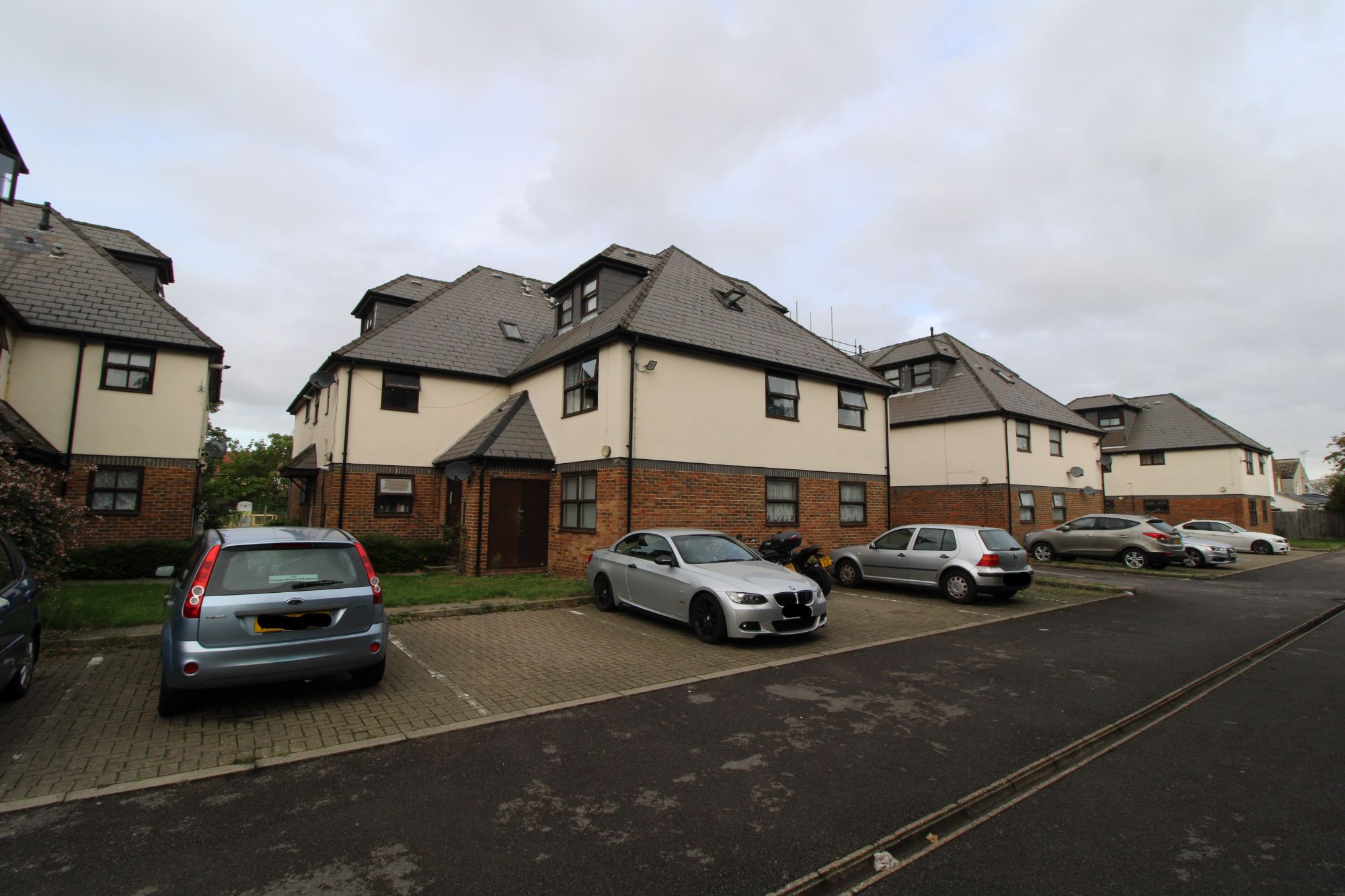 1 bed flat for sale in Grove Road, Mitcham CR4 Zoopla