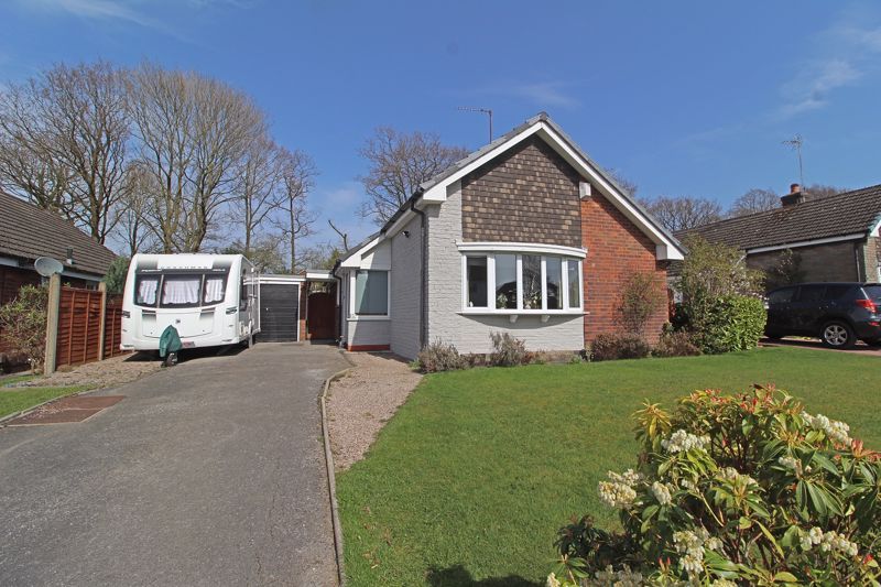 3 bed bungalow for sale in Oakfield Road, Poynton, Stockport SK12 Zoopla