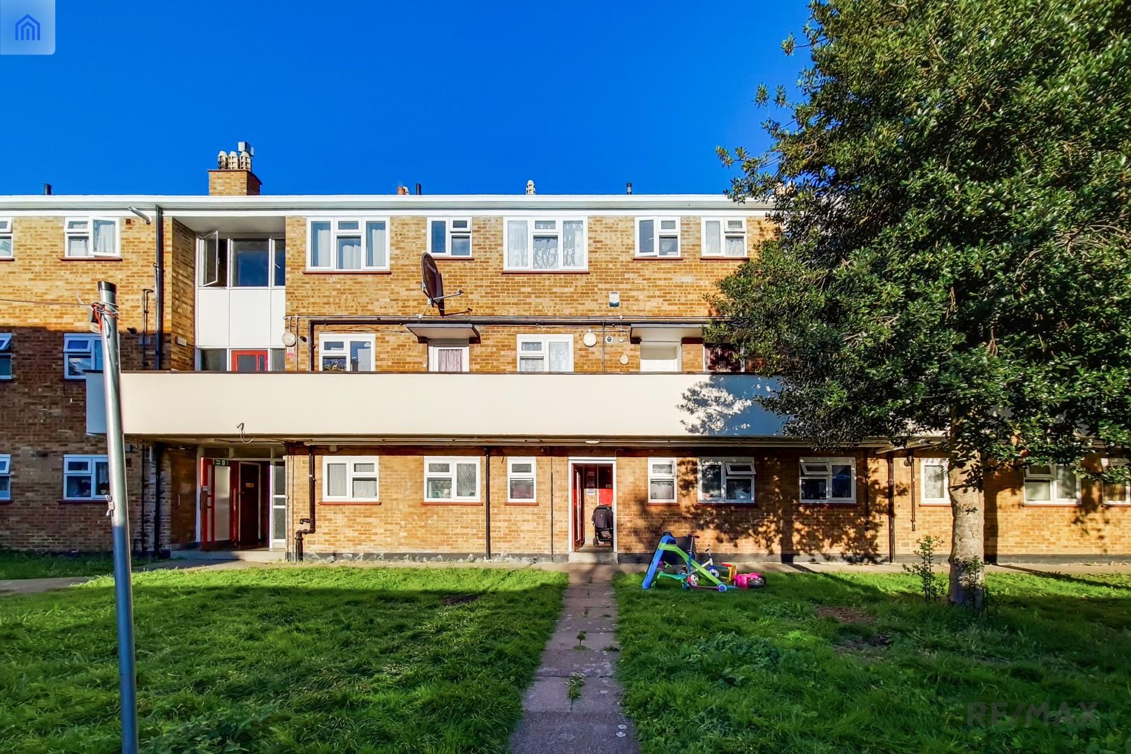 1 bed flat for sale in Manor Close, Walthamstow E17 Zoopla