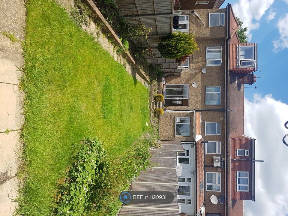 3 bed terraced house to rent in Waverley Road, Harrow HA2 Zoopla