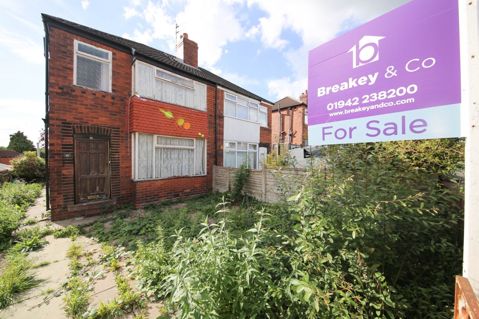 3 bed semidetached house for sale in Blackthorn Avenue, Wigan