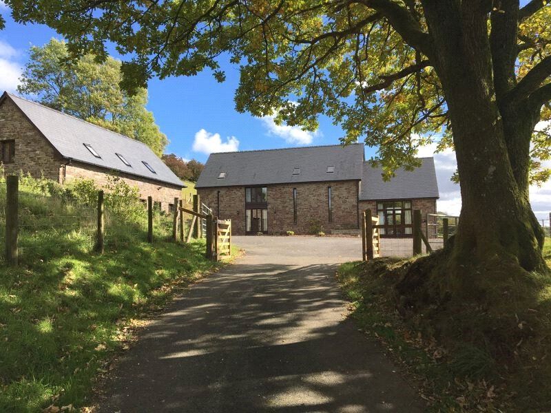 4 bed barn conversion to rent in Llandeilo'r Fan, Brecon, Powys LD3