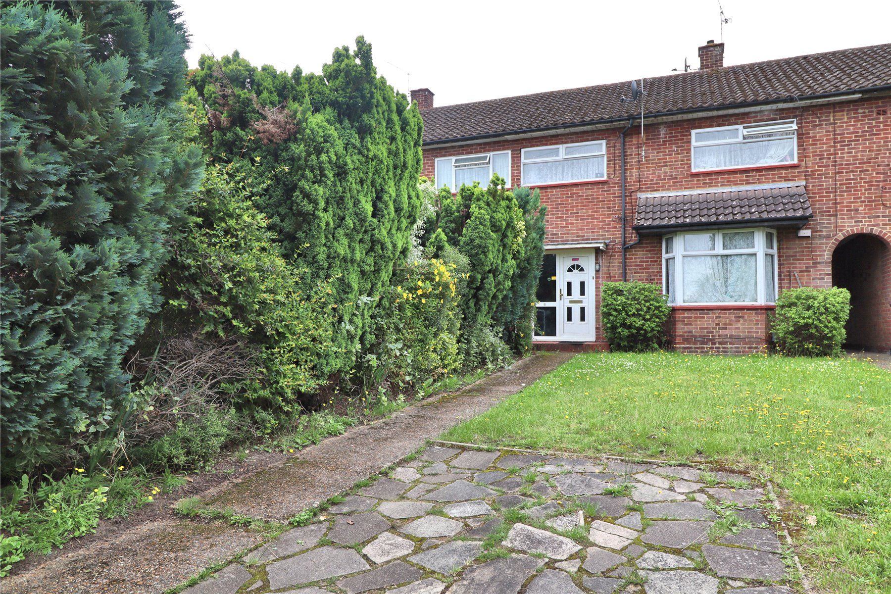 3 bed terraced house for sale in Blackmore Crescent, Woking GU21 Zoopla