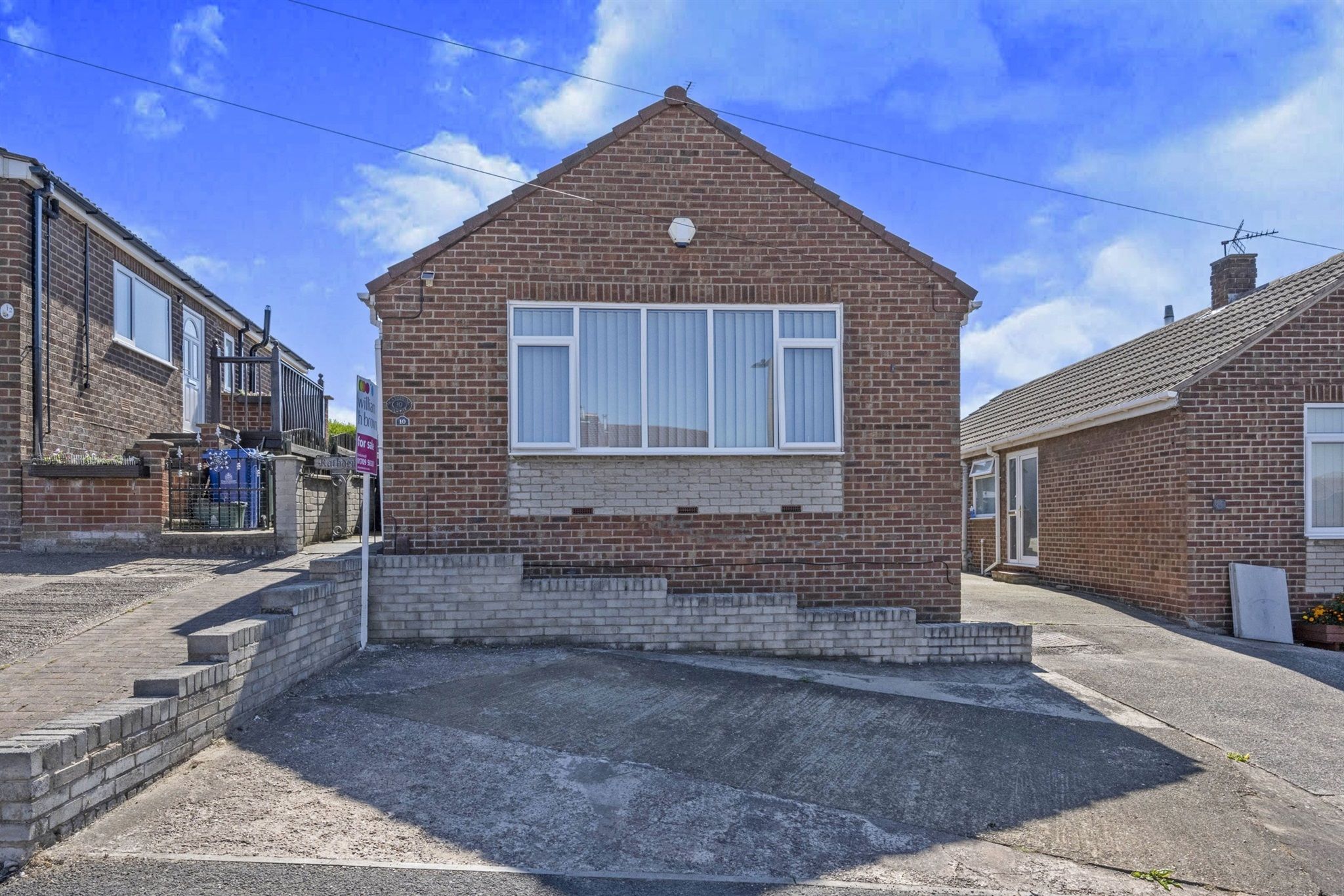 2 bed detached bungalow for sale in Medley View, Conisbrough, Doncaster