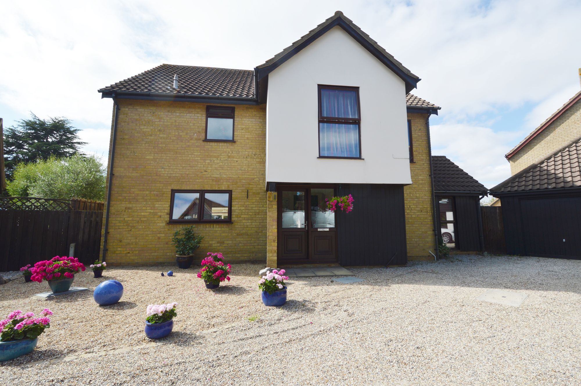 4 bed detached house for sale in Appledore, Shoeburyness SS3 Zoopla
