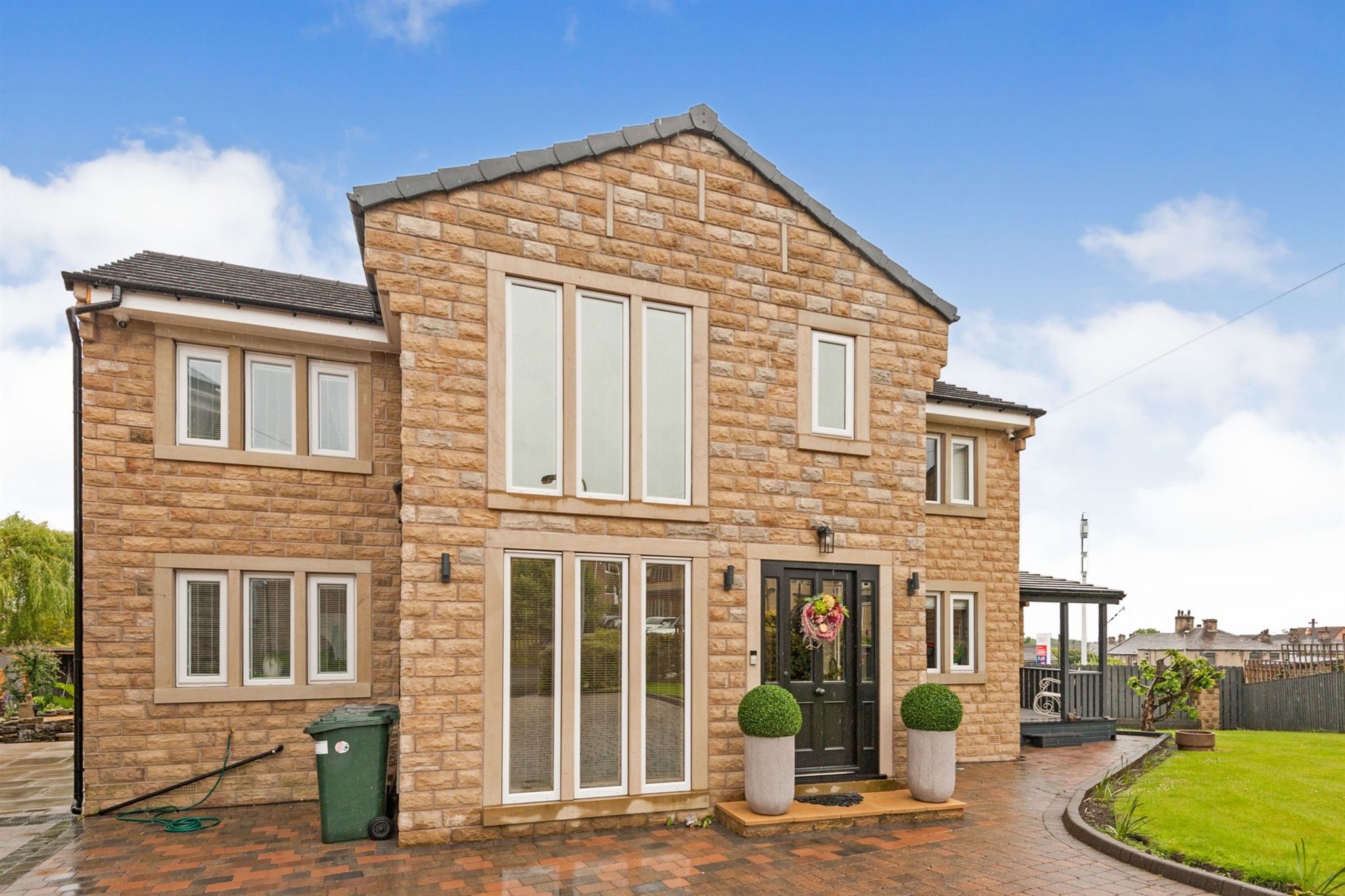 4 bed detached house for sale in Clydesdale Drive, Buttershaw, Bradford BD6 Zoopla