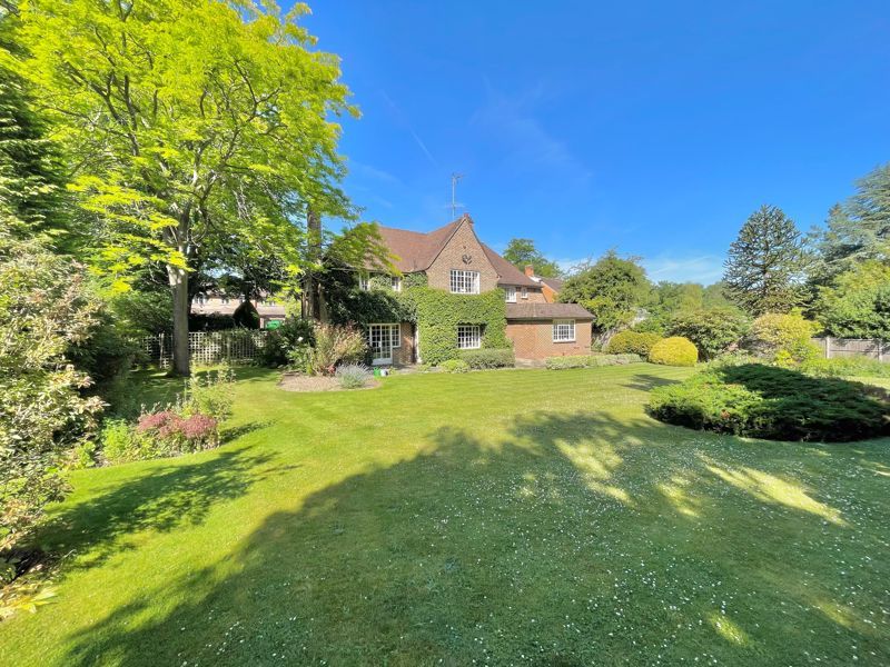 4 bed detached house for sale in Downs Avenue, Epsom KT18 Zoopla