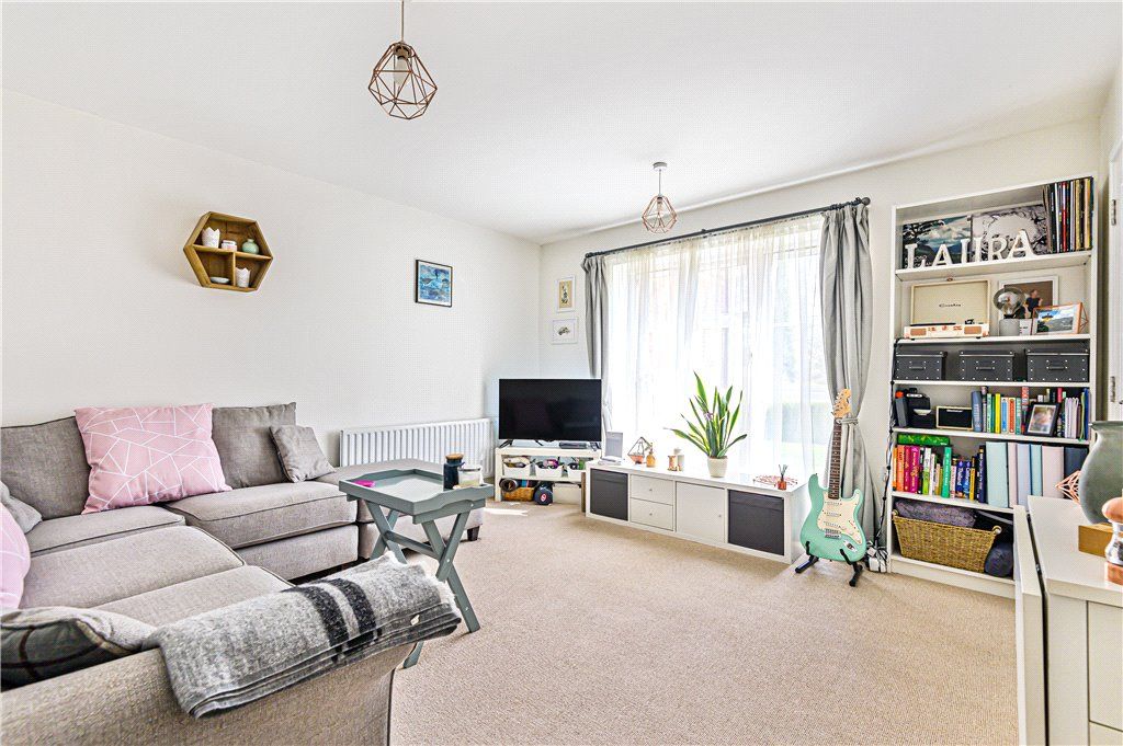 1 bed flat for sale in Walnut Tree Close, Guildford, Surrey GU1 Zoopla