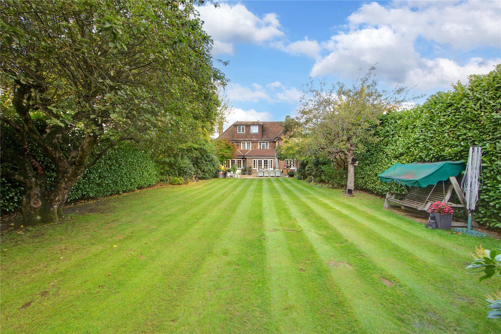 6 bed detached house for sale in Loom Lane, Radlett, Hertfordshire WD7