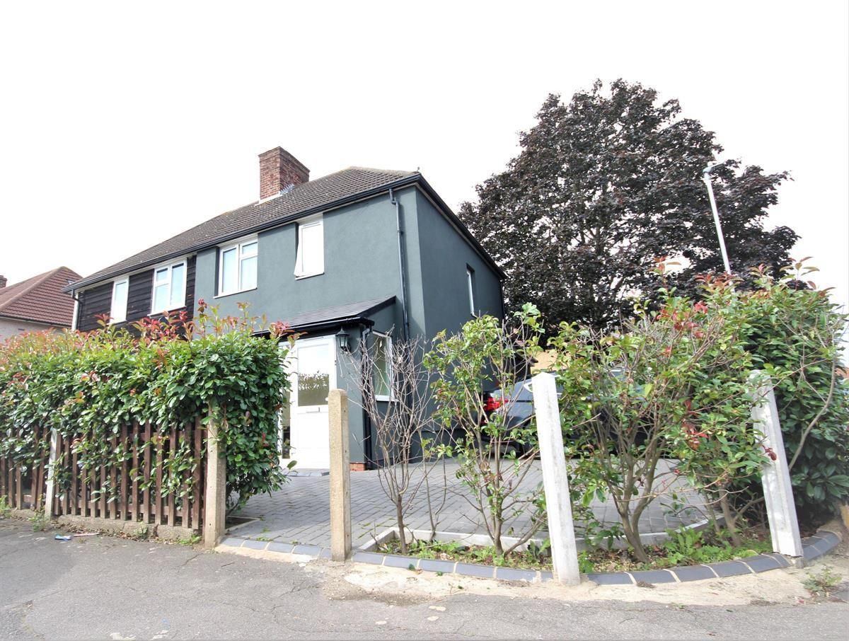 3 bed semidetached house for sale in Rogers Road, Dagenham RM10 Zoopla