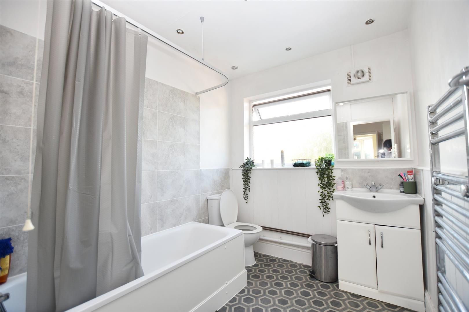 3 bed semidetached house for sale in The Heights, Northolt UB5 Zoopla