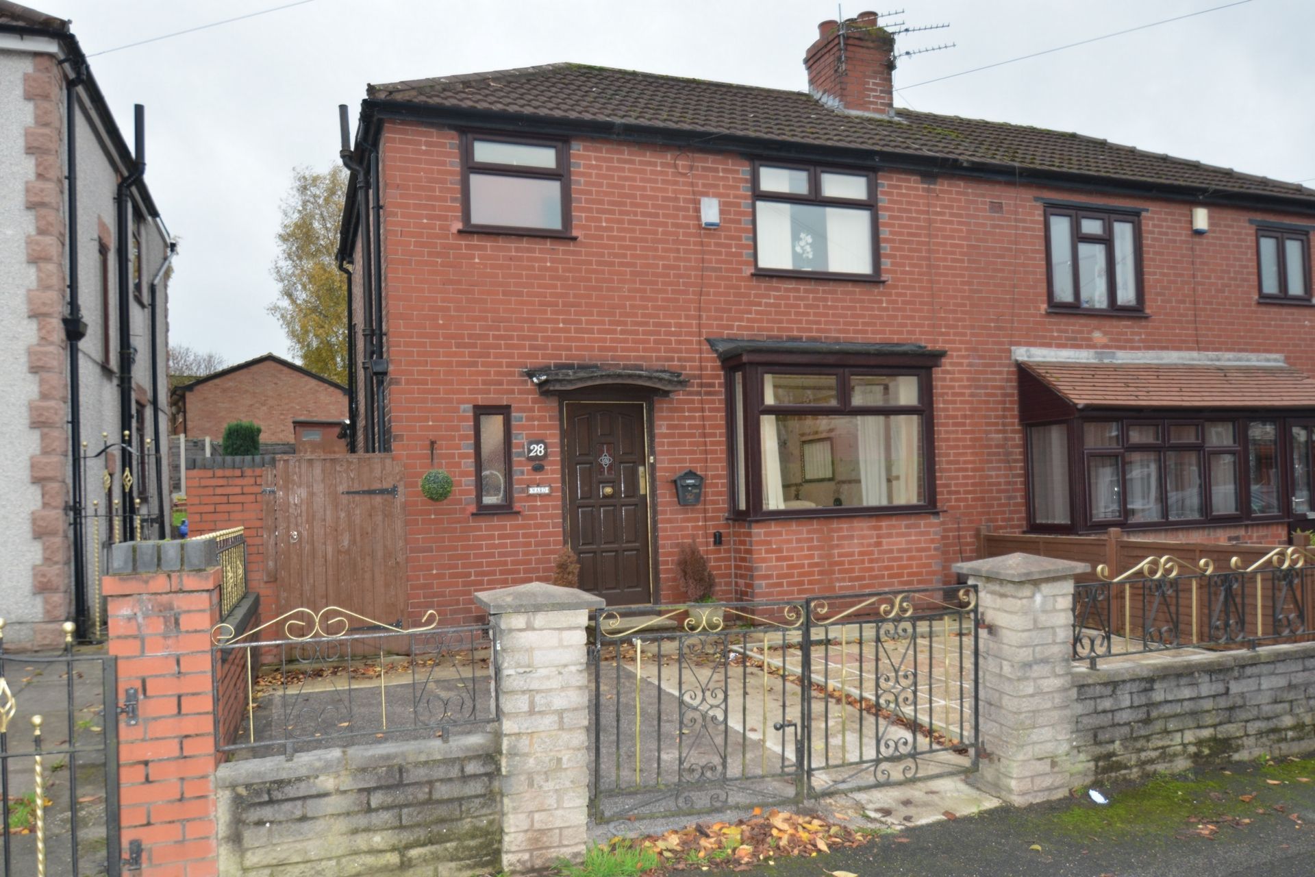 3 bed semidetached house for sale in Oakfield Avenue, Droylsden M43