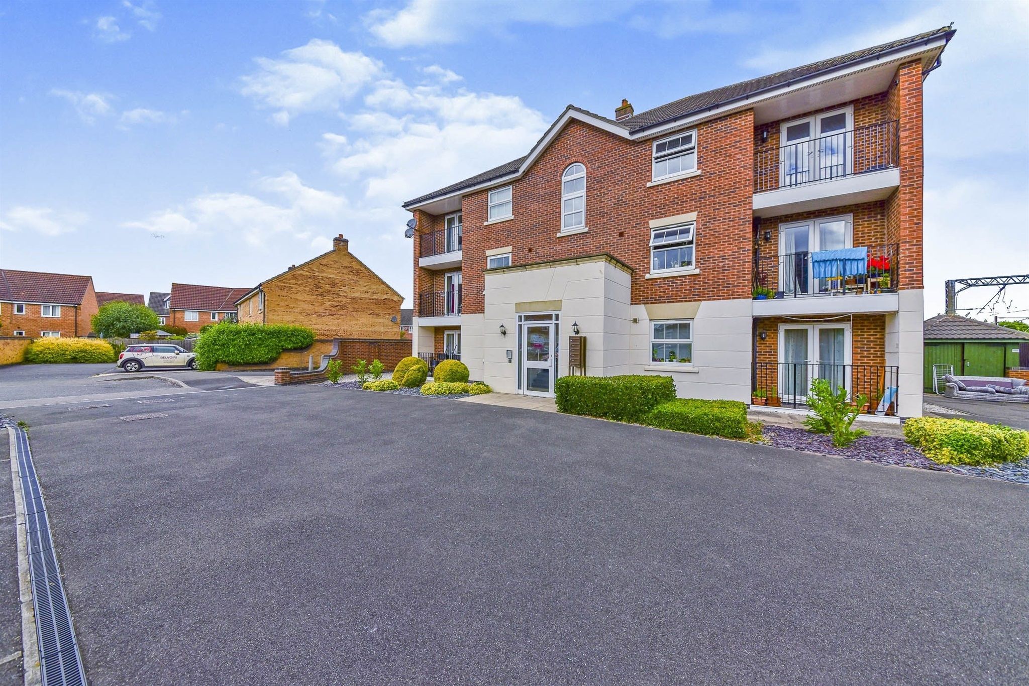 2 bed flat for sale in Hudson Way, Grantham NG31 Zoopla
