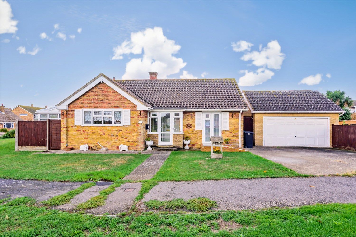 2 bed detached bungalow for sale in Wellington Gardens, Selsey PO20