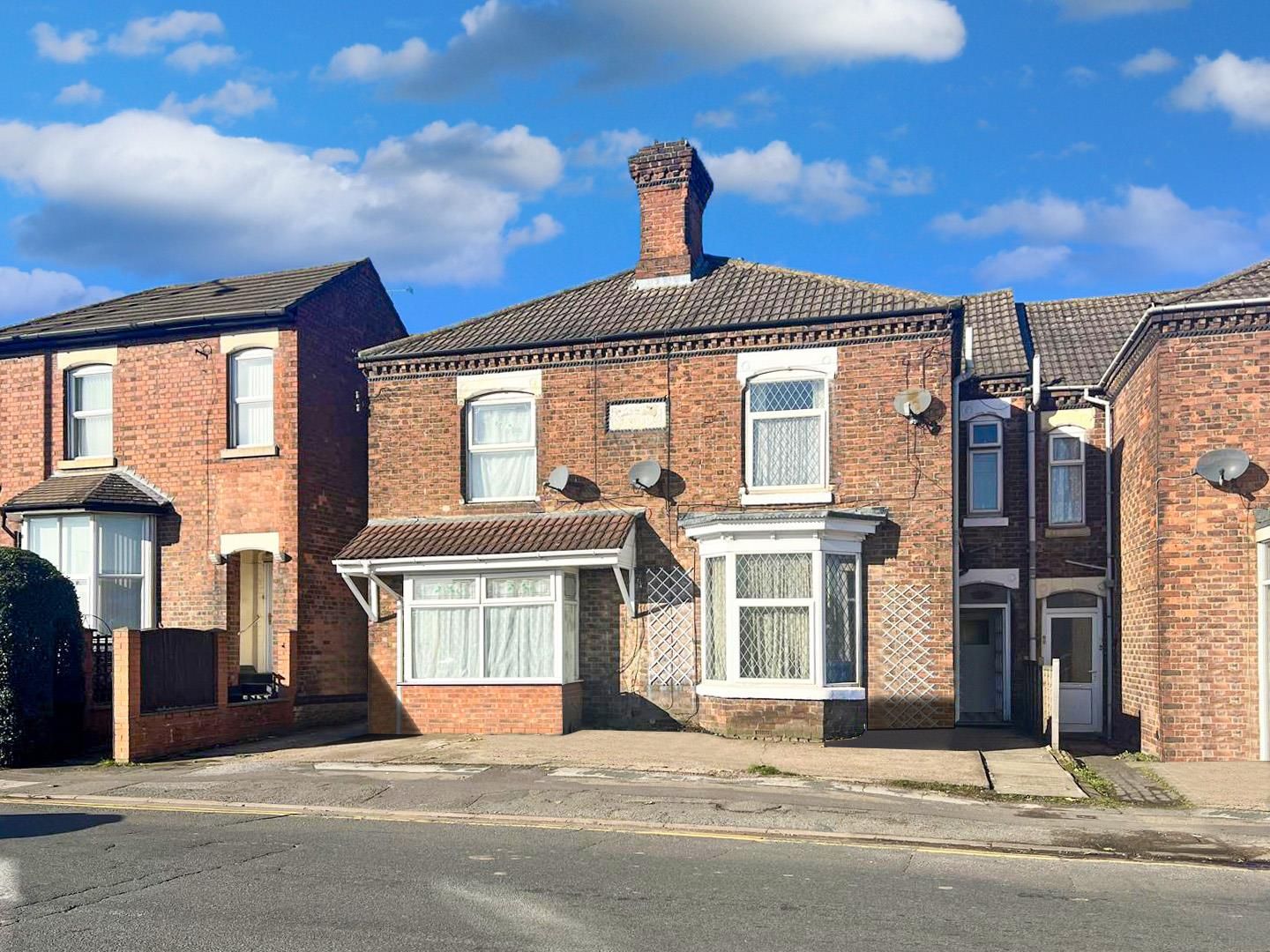 3 bed terraced house for sale in Derby Road, BurtonOnTrent DE14 Zoopla