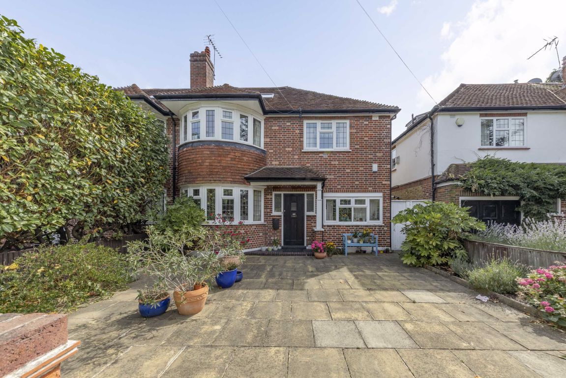 5 bed semidetached house for sale in Arlington Road, Ham, Richmond
