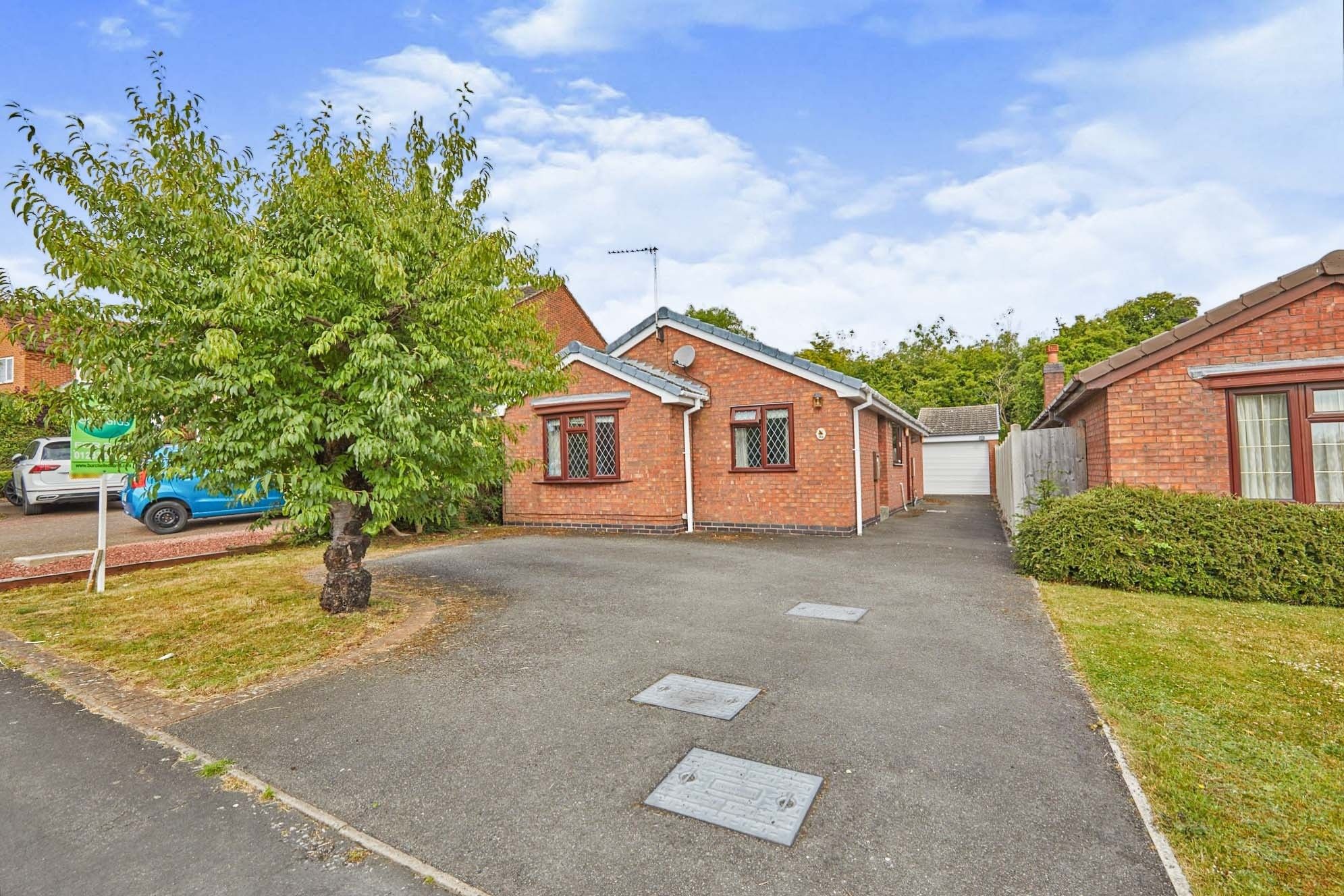 3 bed detached bungalow for sale in Britannia Drive, Stretton, Burton