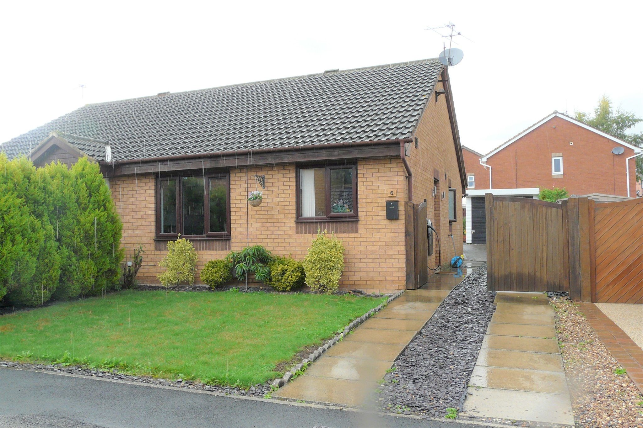 2 bed semidetached bungalow for sale in Aberfield Drive, Crigglestone