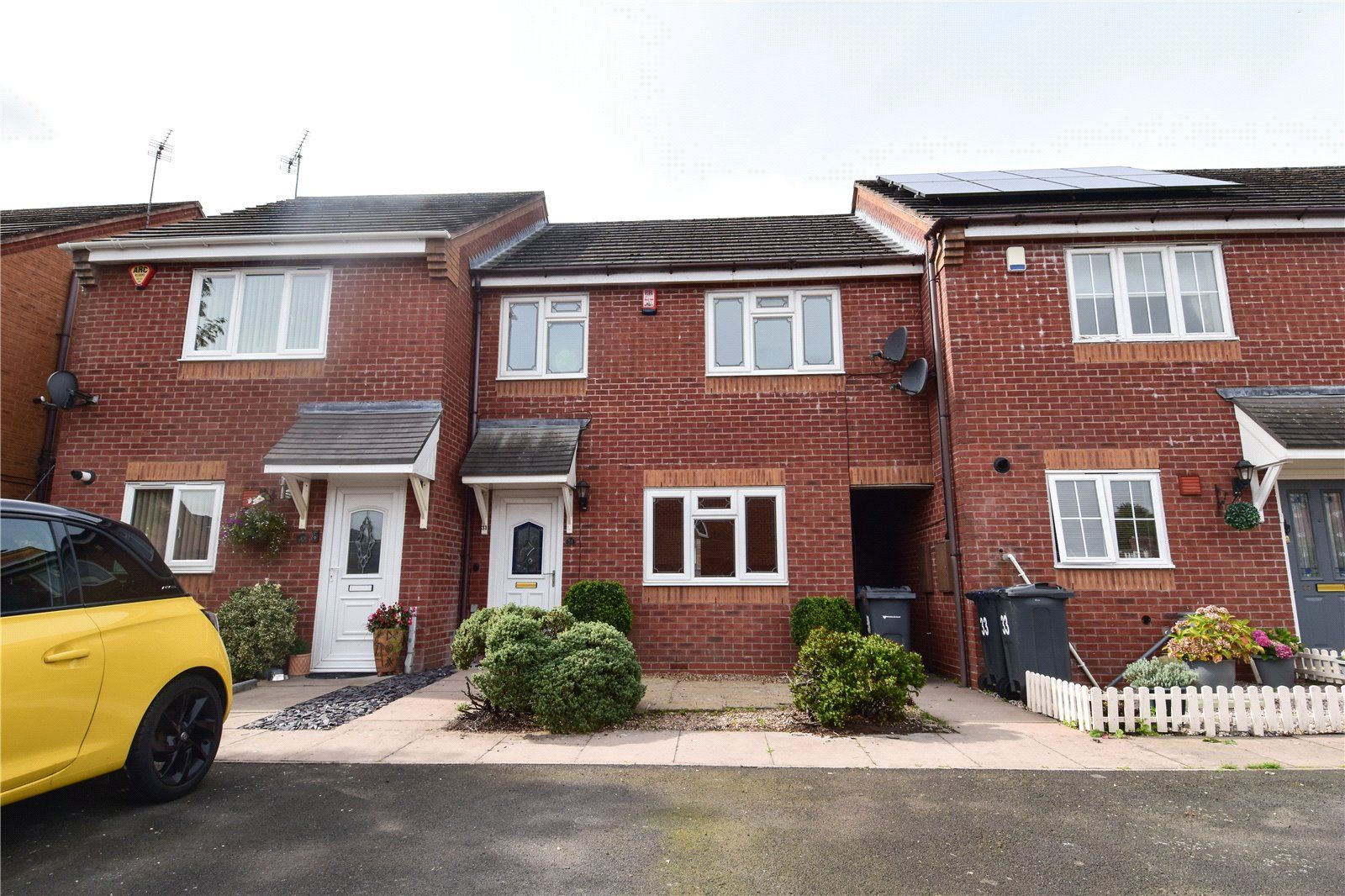 3 bed terraced house to rent in Way, Northfield, Birmingham