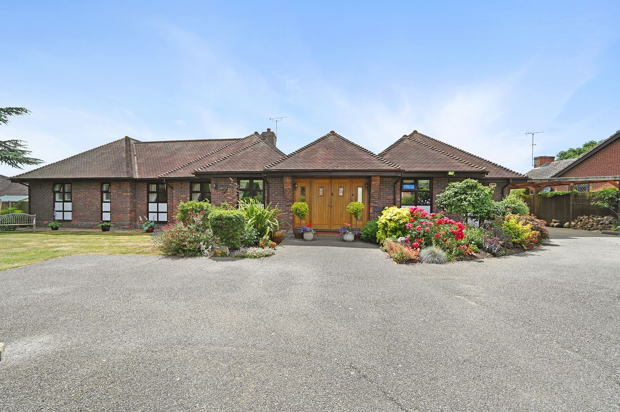 4 bed detached bungalow for sale in School Lane, Great Wigborough