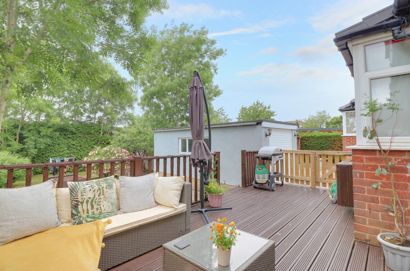 3 bed semidetached house for sale in Banksfield Avenue, Yeadon, Leeds