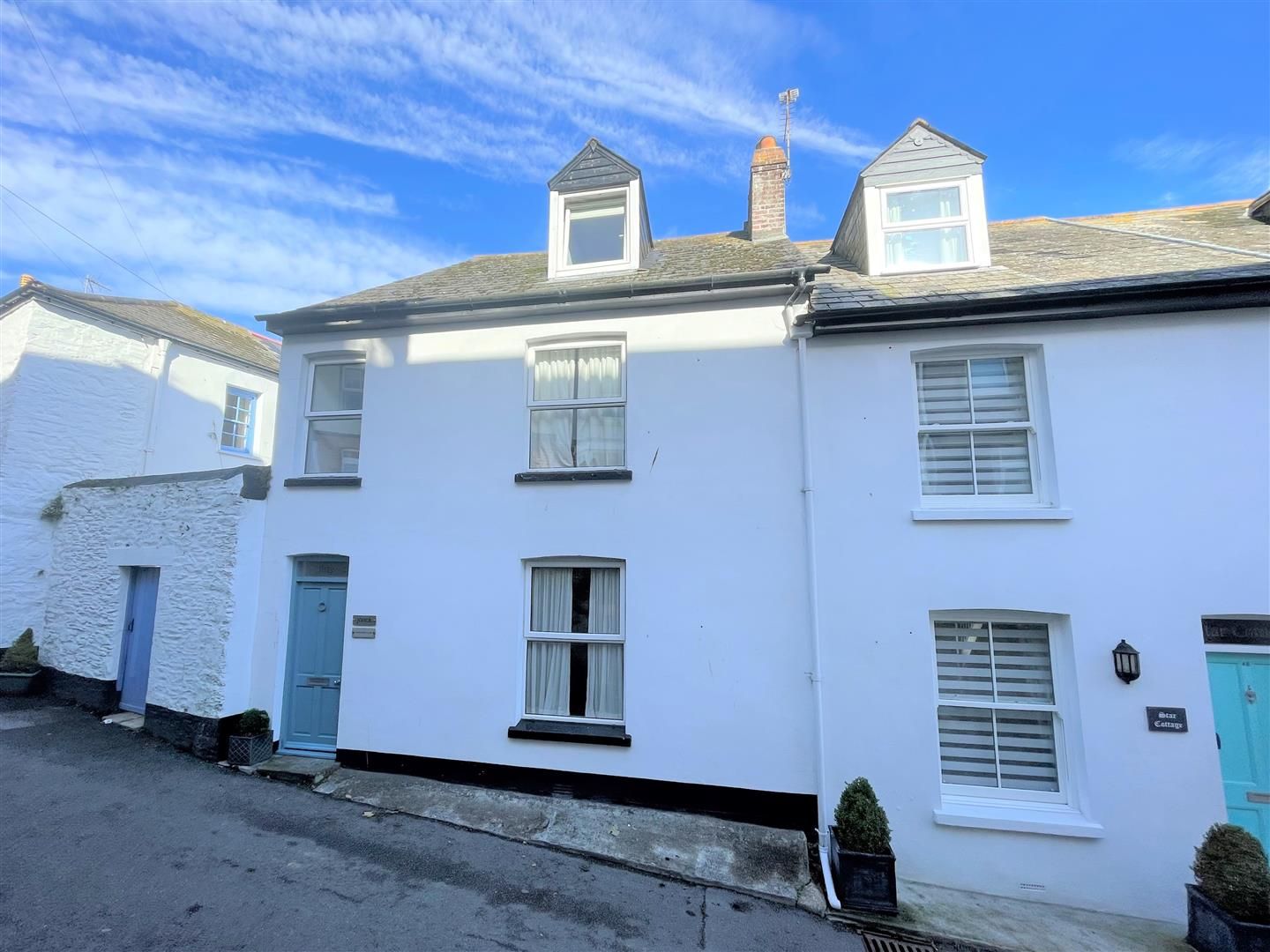 4 bed property for sale in Lostwithiel Street, Fowey PL23 Zoopla