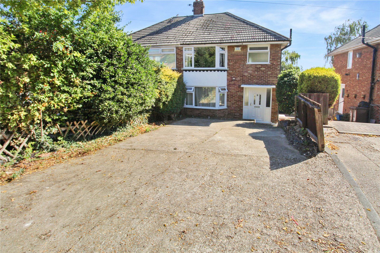 3 bed semidetached house for sale in Poplar Close, Strood, Kent ME2