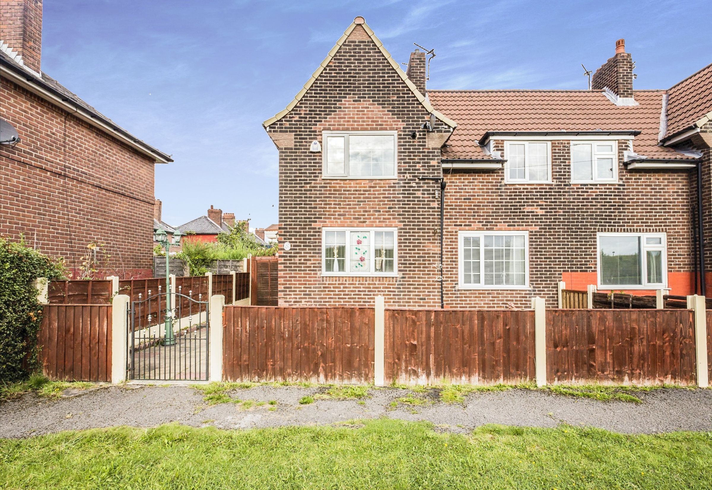 3 bed semidetached house for sale in Ten Acres Lane, Manchester M40