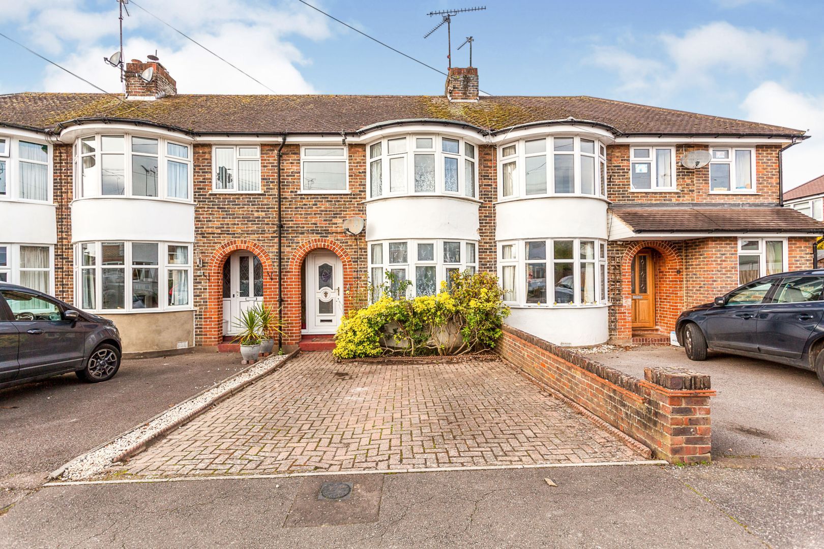 3 bed terraced house for sale in Vale Drive, Horsham RH12 Zoopla