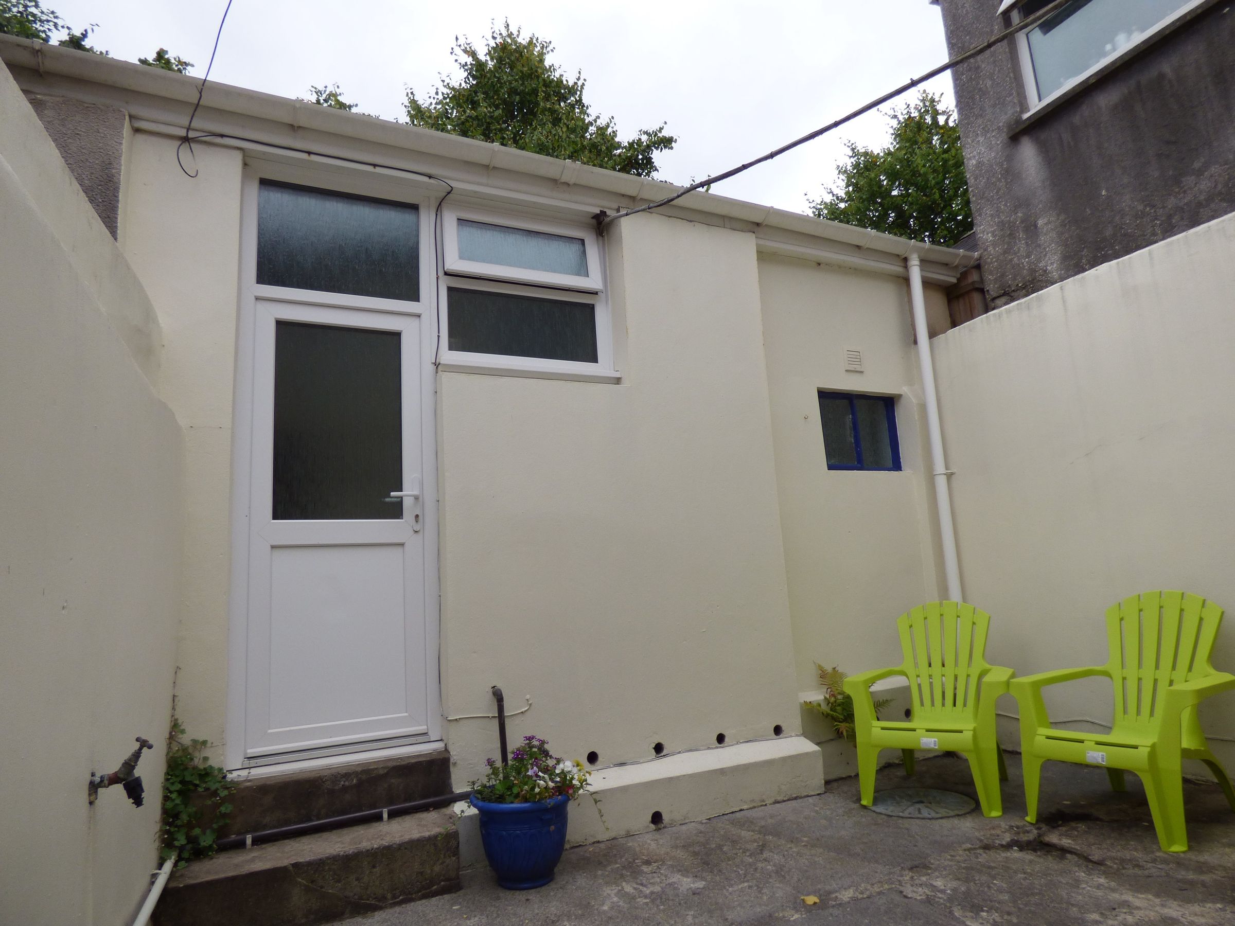 1 bed cottage to rent in Water Street, Carmarthen, Carmarthenshire SA31
