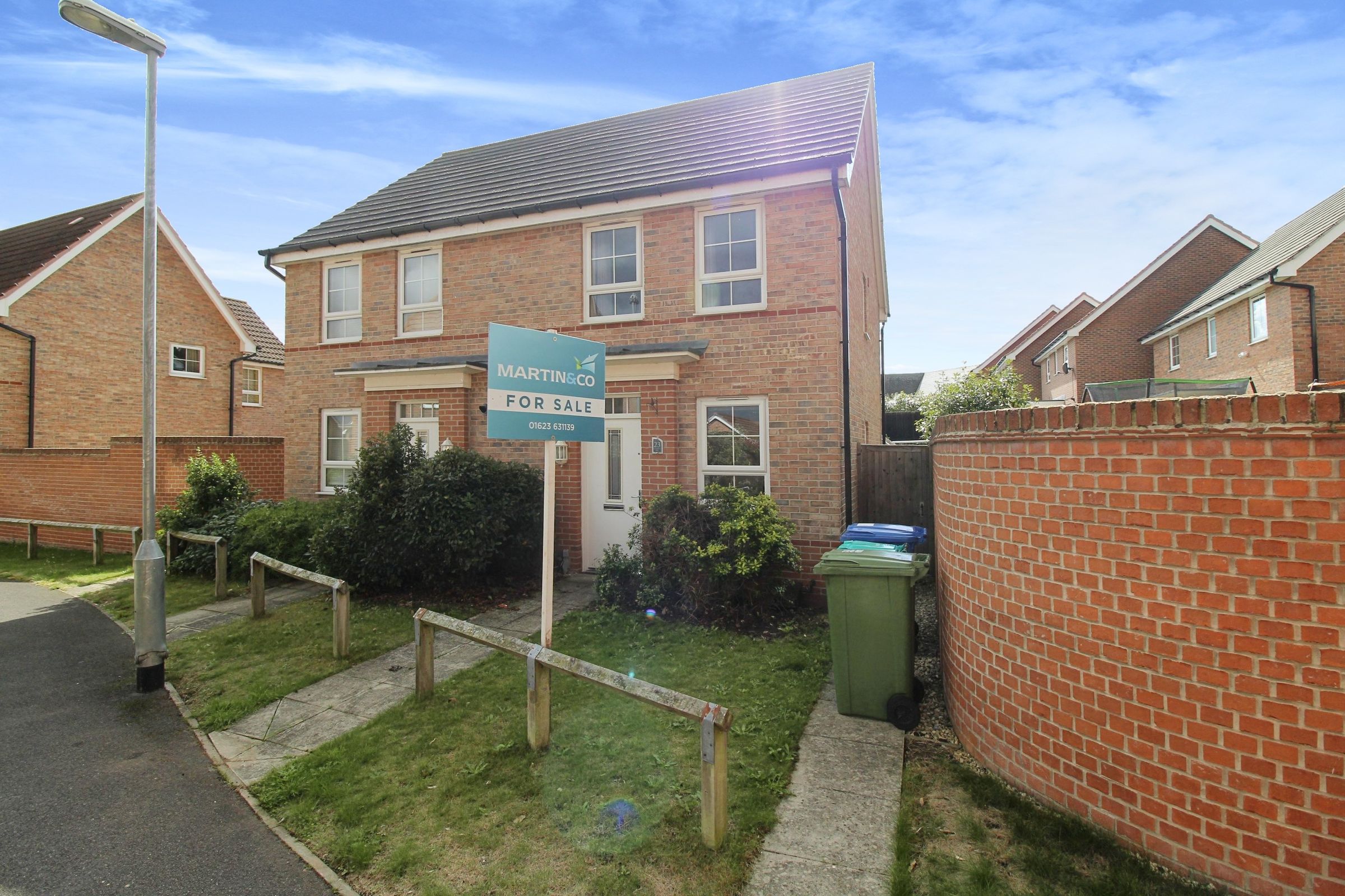 2 bed semidetached house for sale in Aylesbury Way, Forest Town