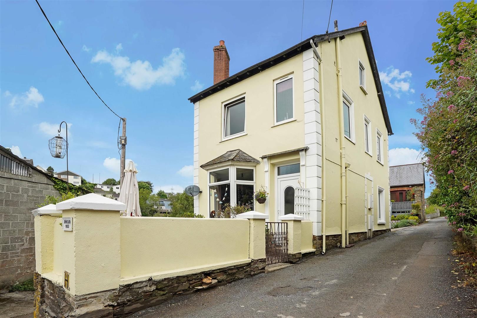4 bed detached house for sale in Wallingford Road, Kingsbridge TQ7 Zoopla