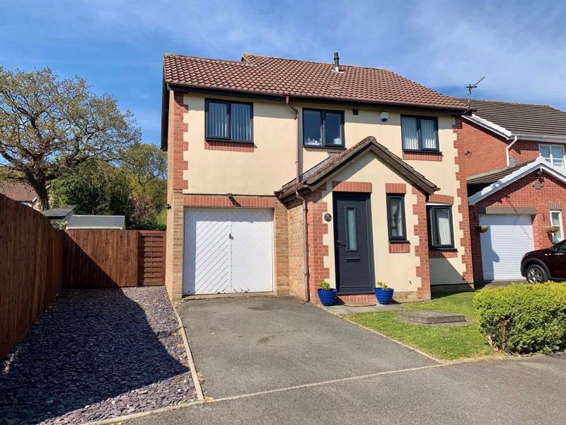 4 bed detached house to rent in Dol Y Pandy, Bedwas, Caerphilly CF83