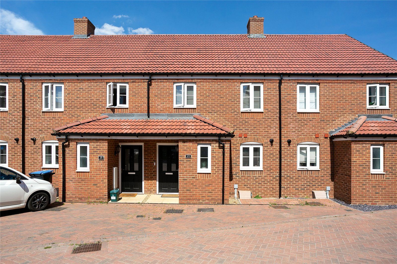 3 bed terraced house for sale in Woodpecker Drive, Hemel Hempstead