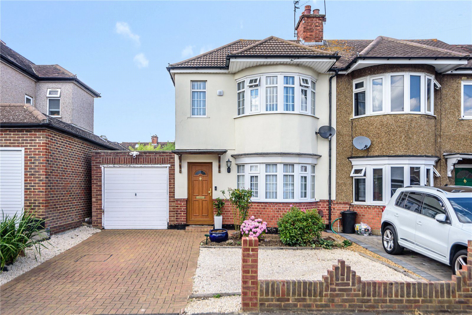2 bed end terrace house for sale in Brixham Crescent, Ruislip