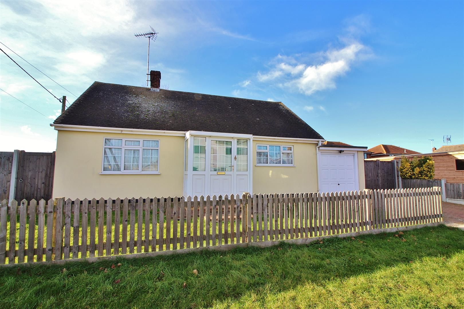 2 bed detached bungalow for sale in Point Road, Canvey Island SS8 Zoopla