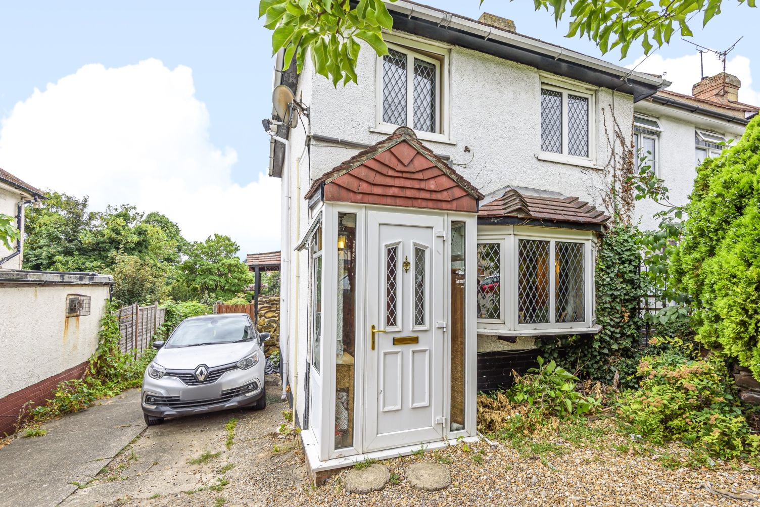 2 bed end terrace house for sale in Woodstock Road, Strood, Rochester