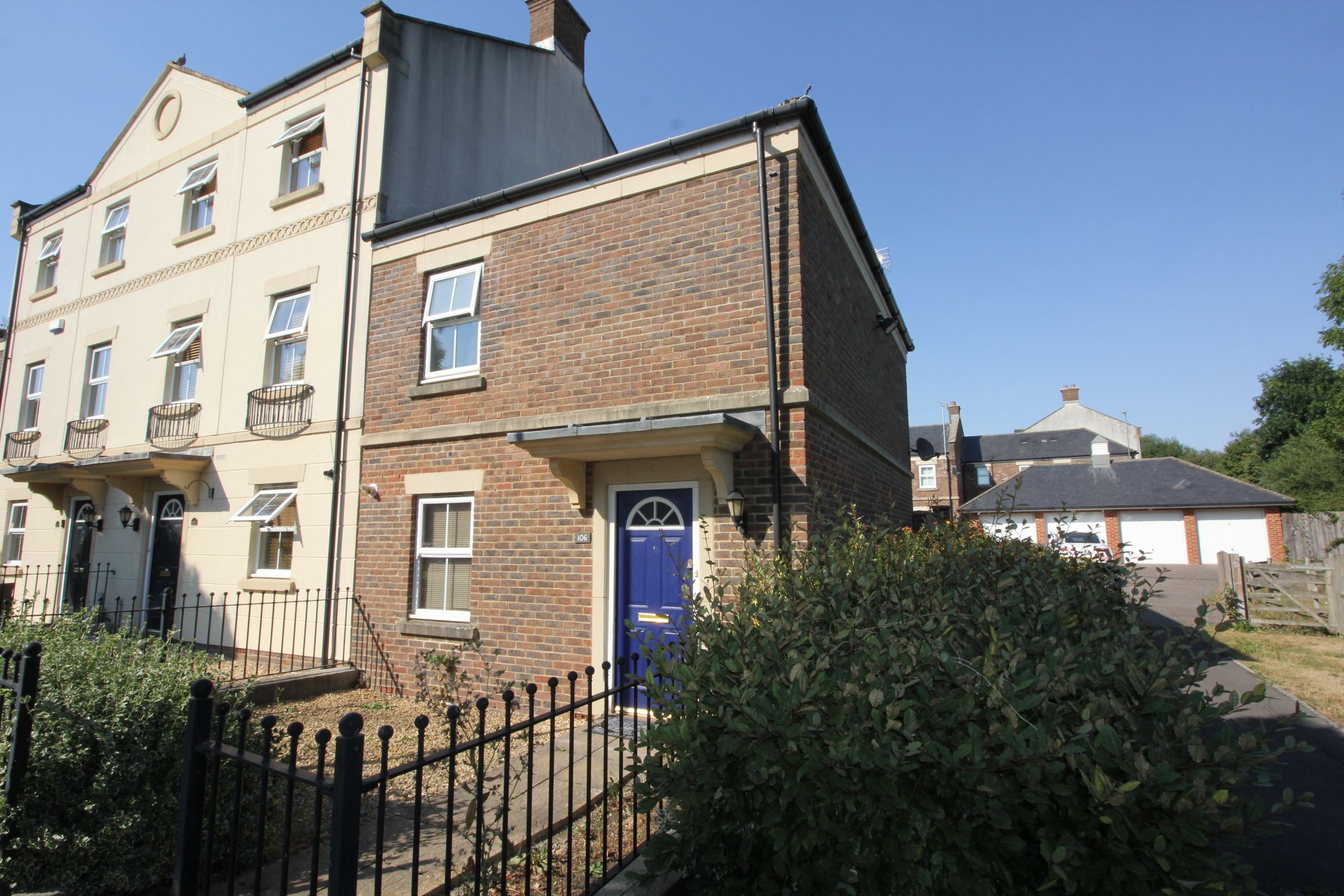 2 bed semidetached house to rent in Eastbury Way, Swindon SN25 Zoopla