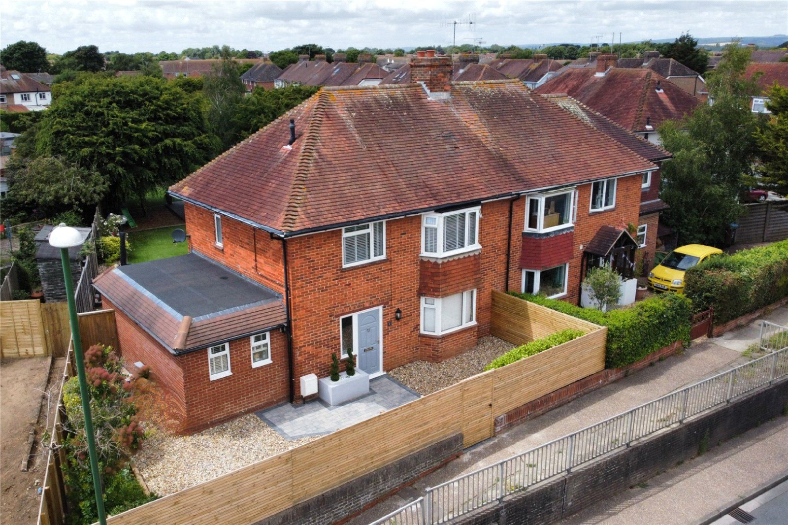 3 bed semidetached house for sale in North Lane, Rustington