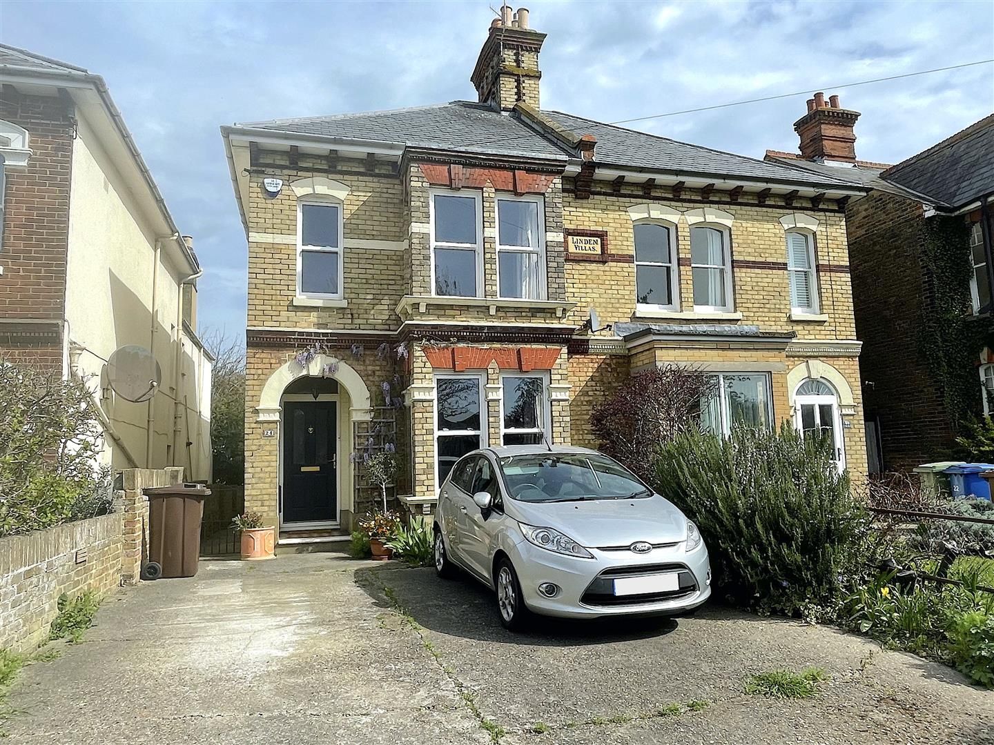 3 bed semidetached house for sale in London Road, Faversham ME13 Zoopla