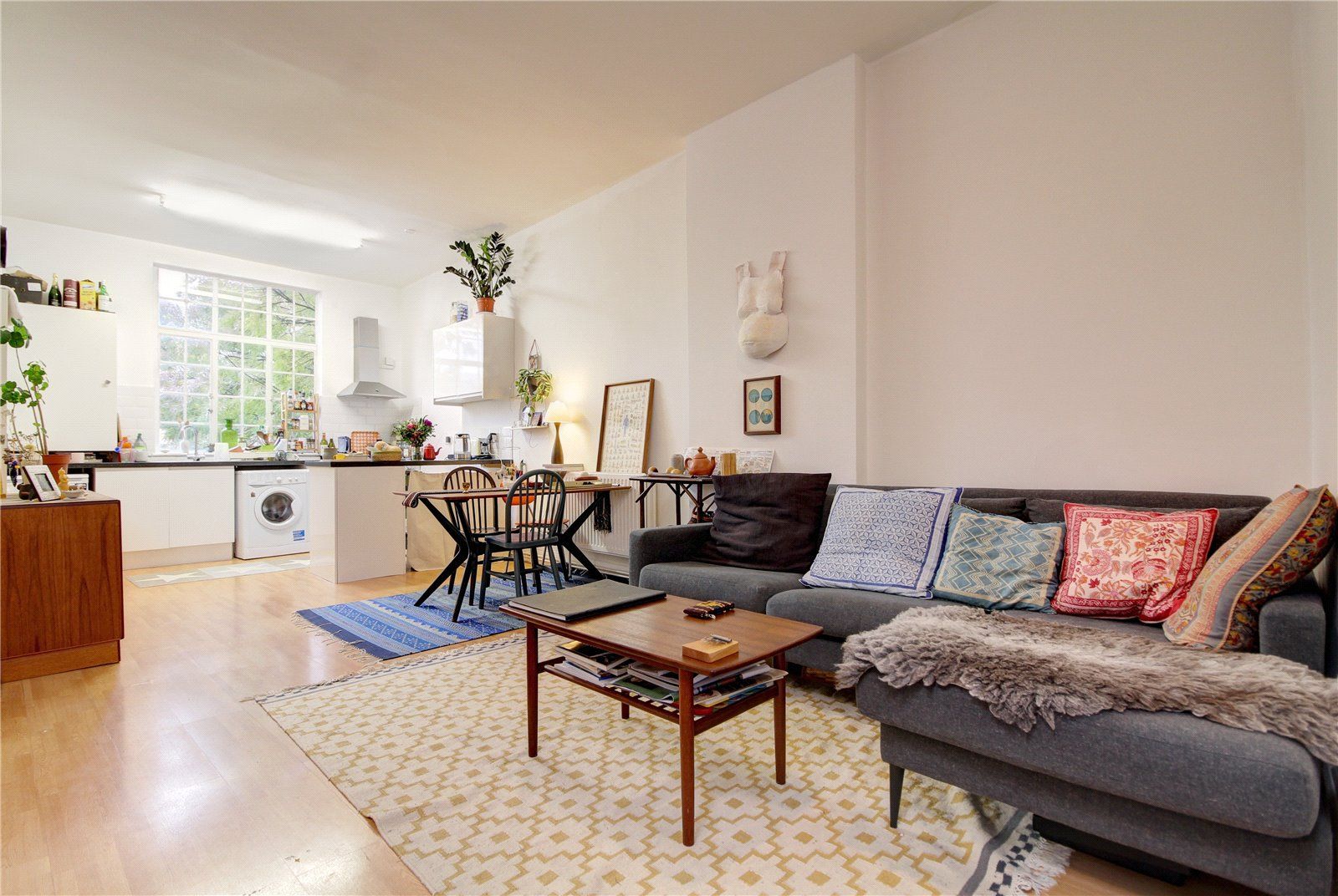 2 bed flat to rent in Shore Road, Hackney, London E9 Zoopla