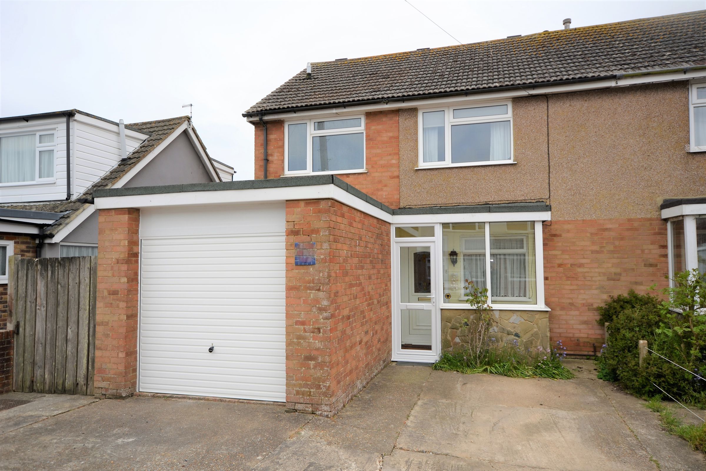 4 bed semidetached house for sale in High Knocke, Dymchurch, Romney