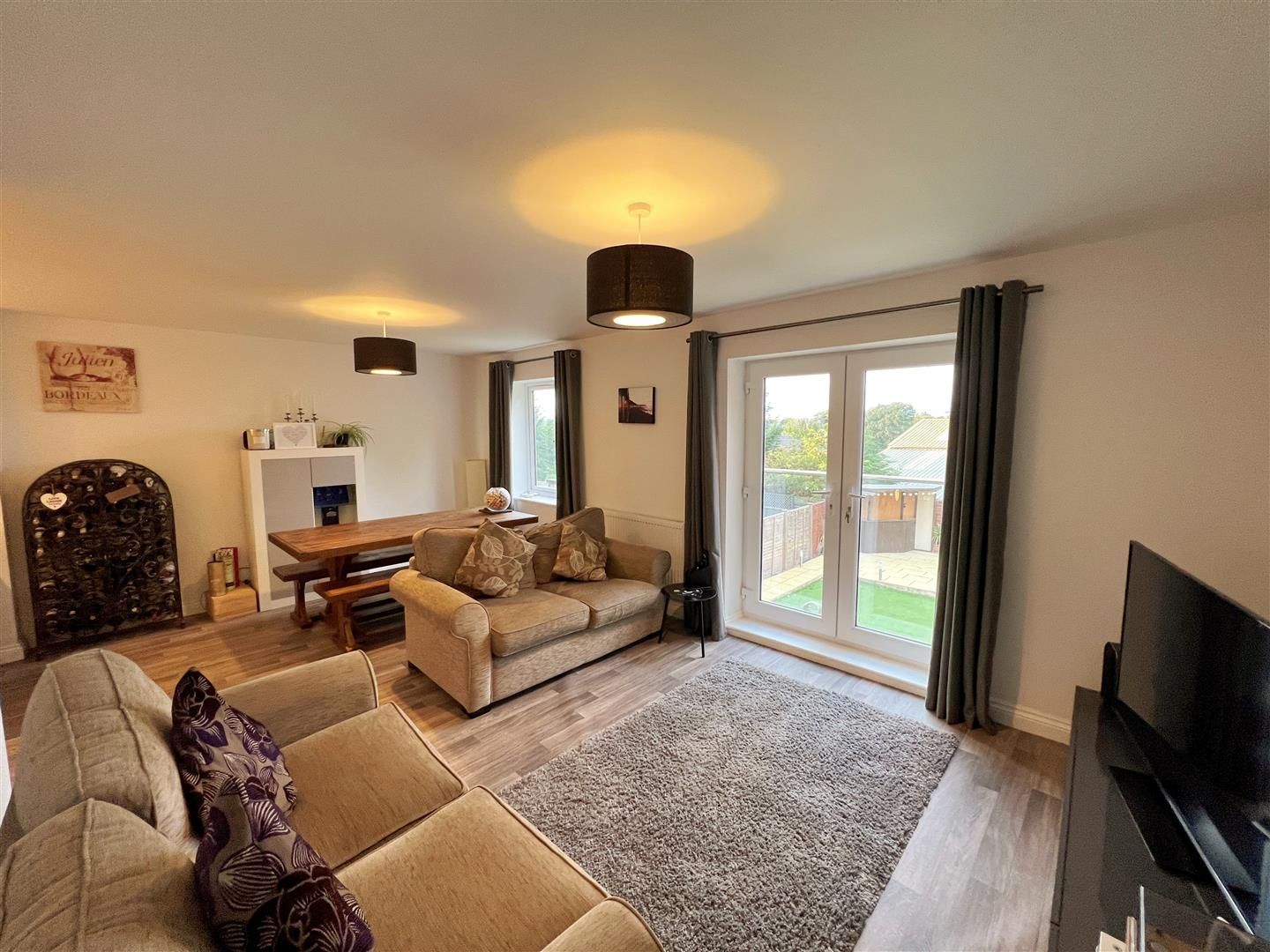 4 bed semidetached house for sale in Meadow Grange, Fitzwilliam