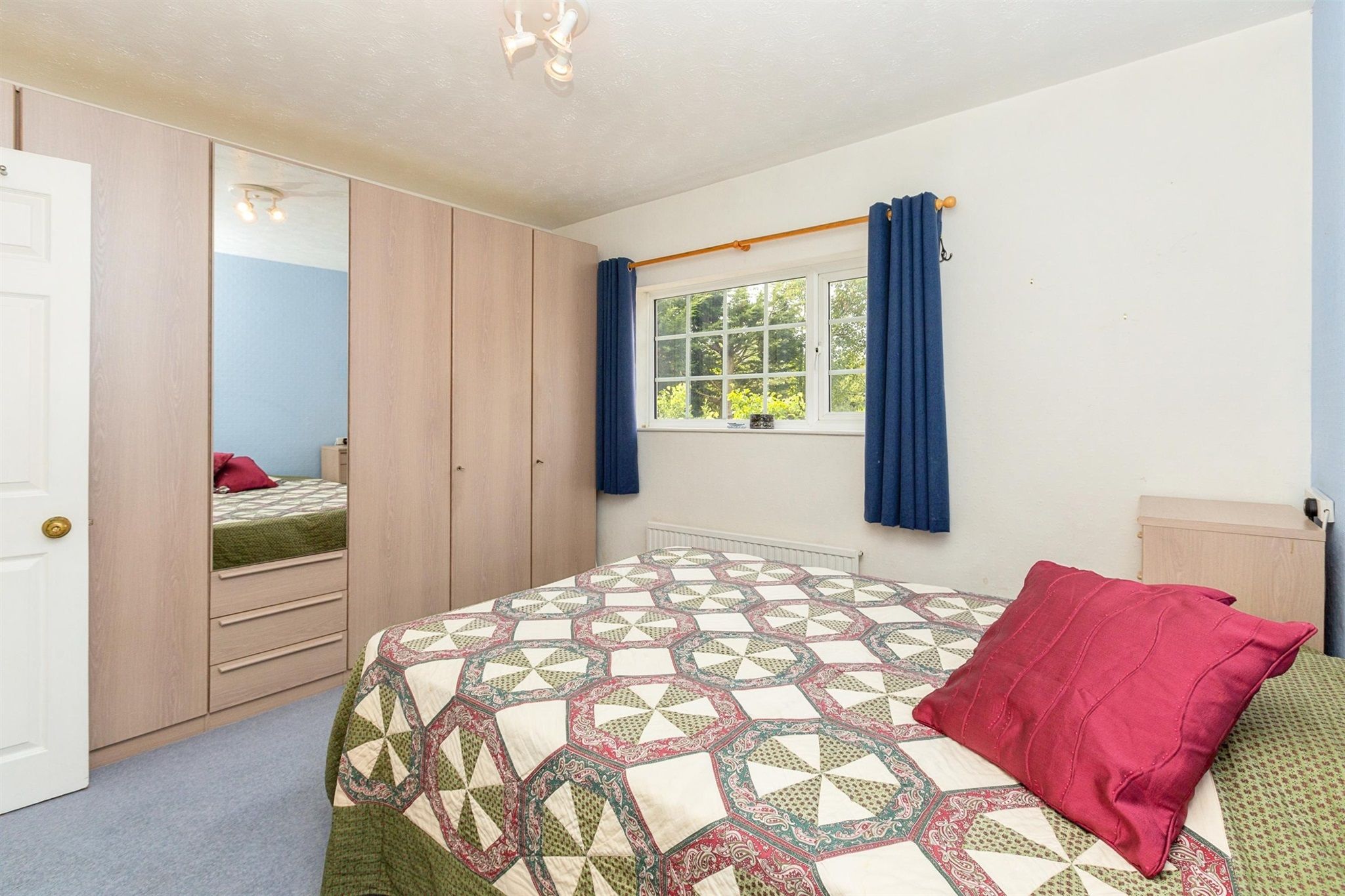 4 bed detached house for sale in Turnfurlong Row, Aylesbury HP21 Zoopla