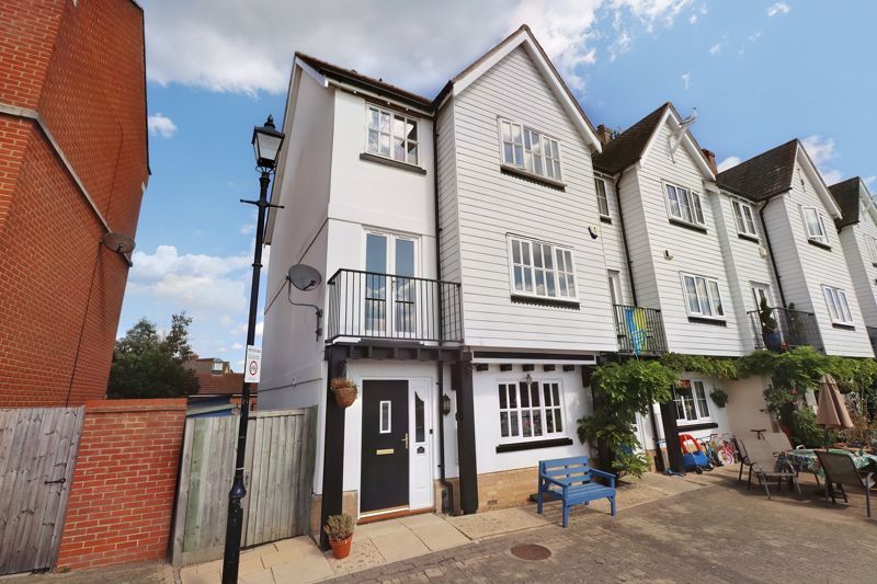 4 bed property for sale in West Quay, Wivenhoe CO7 Zoopla