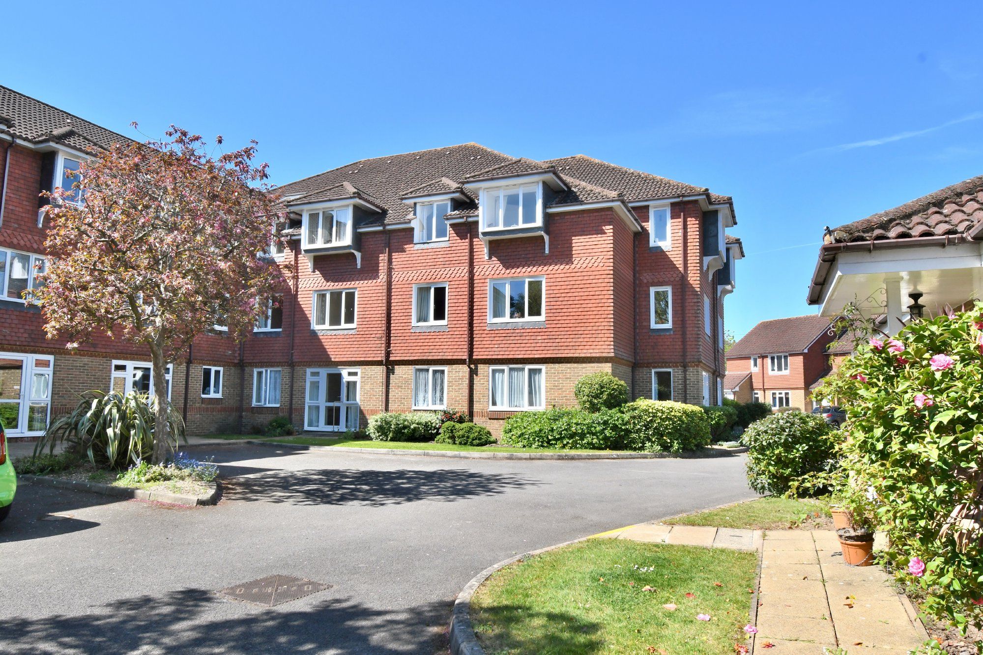 1 bed property for sale in Allingham Court, Summers Road,