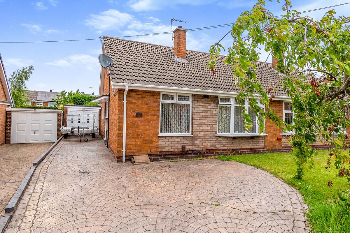 2 bed bungalow for sale in Woodside Way, Willenhall WV12 Zoopla